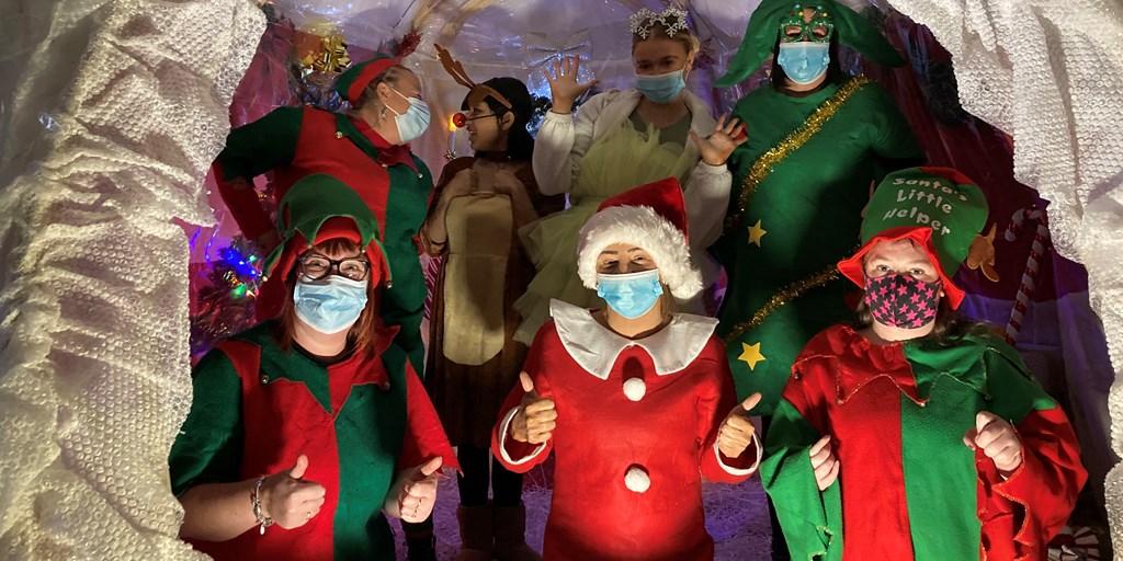 Polefield lead Christmas cheer!